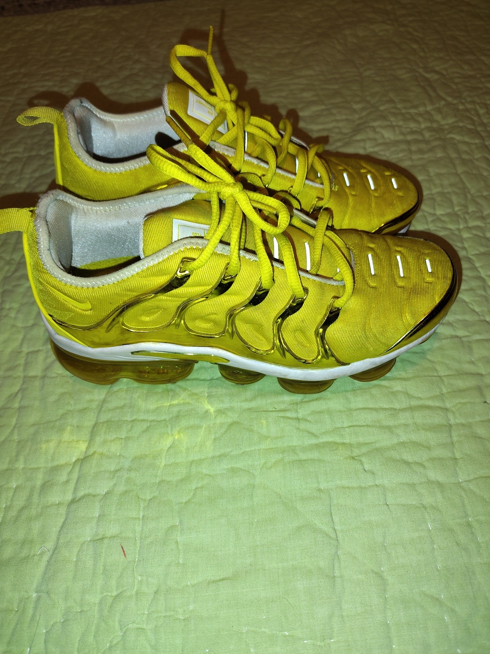 Nike Yellow Women's Athletic Lace-Up Sneakers